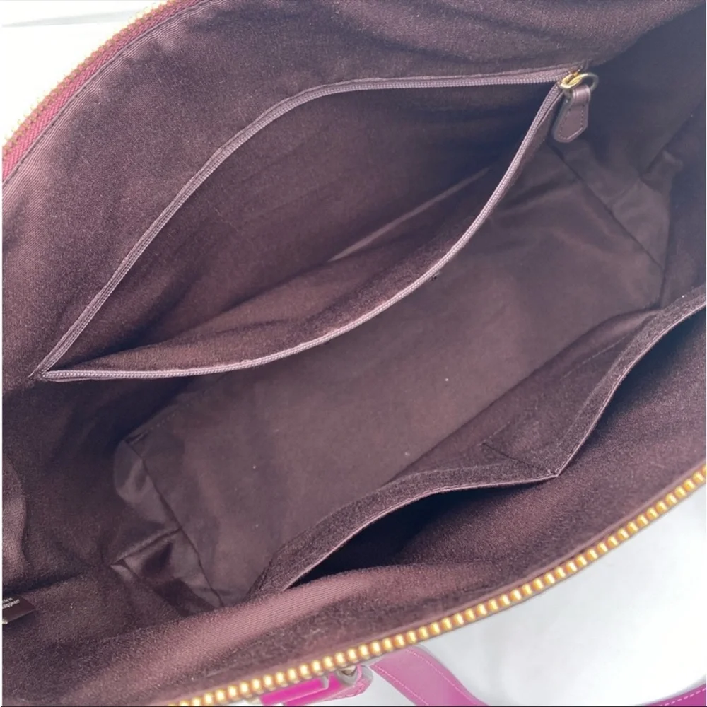 Coach Gallery Tote In Signature Canvas New - Picture 10 of 15